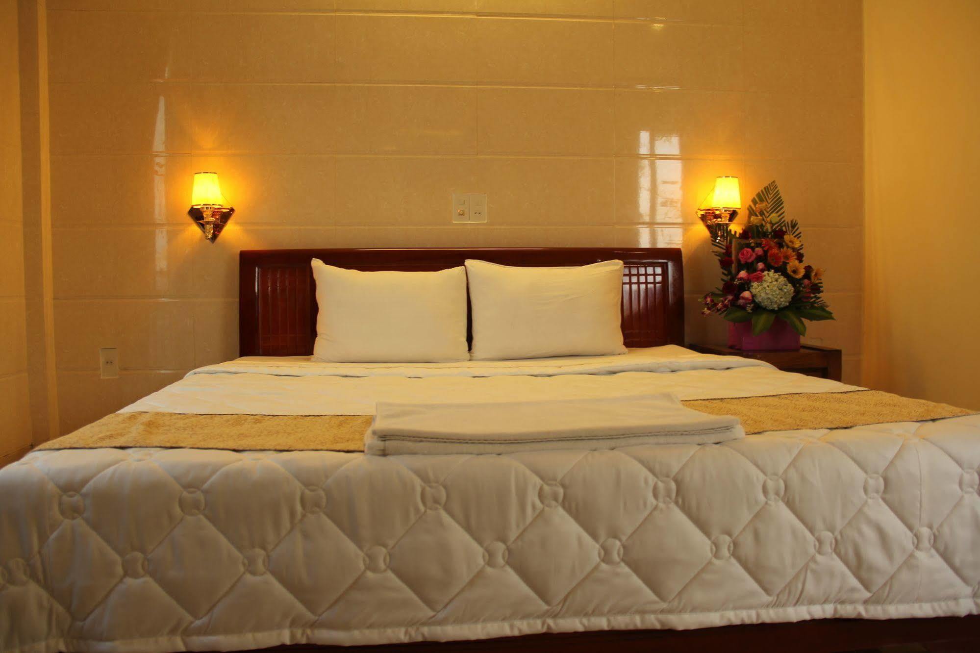 Hue Boutique Homestay Exterior photo