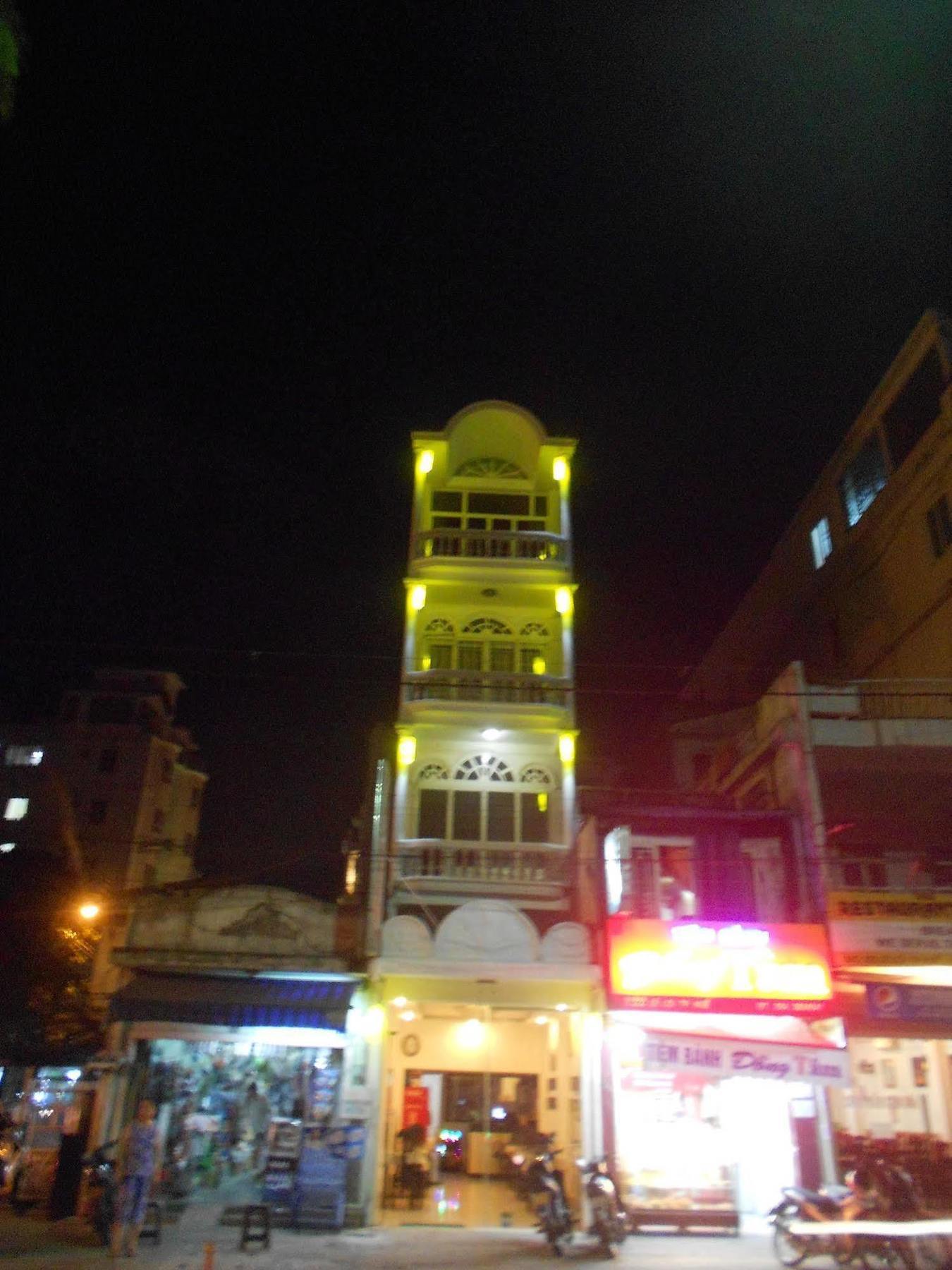 Hue Boutique Homestay Exterior photo