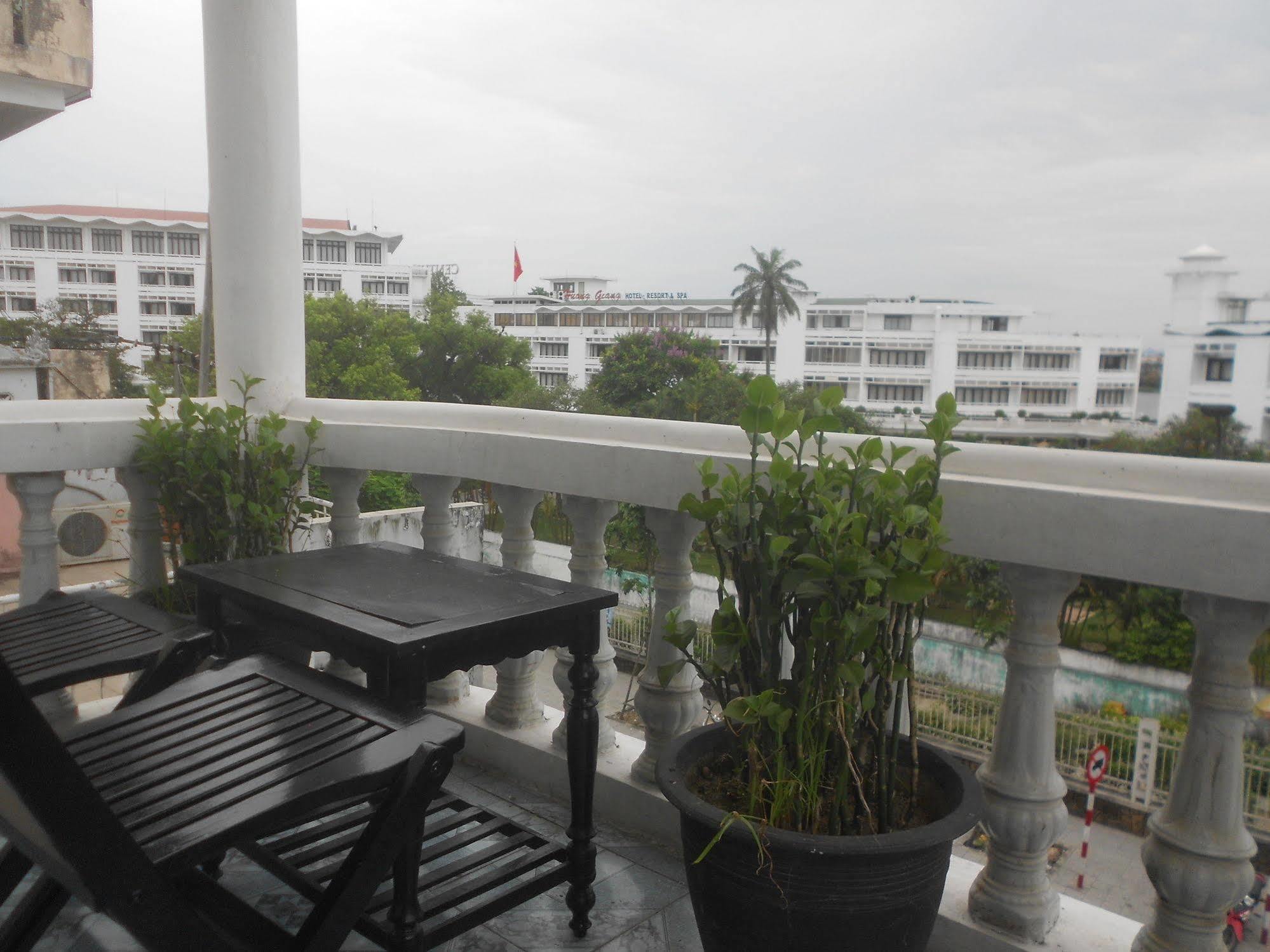 Hue Boutique Homestay Exterior photo