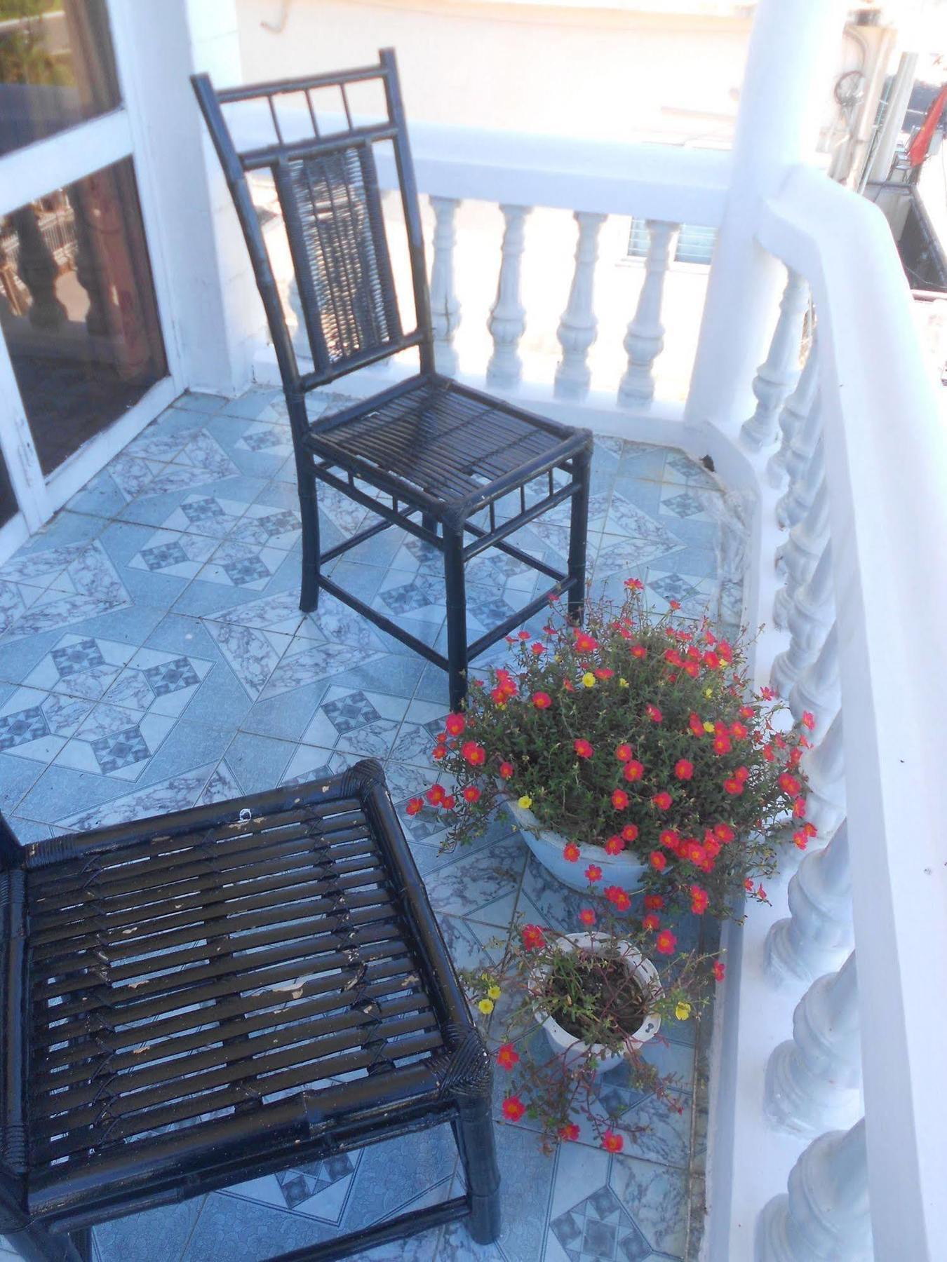 Hue Boutique Homestay Exterior photo